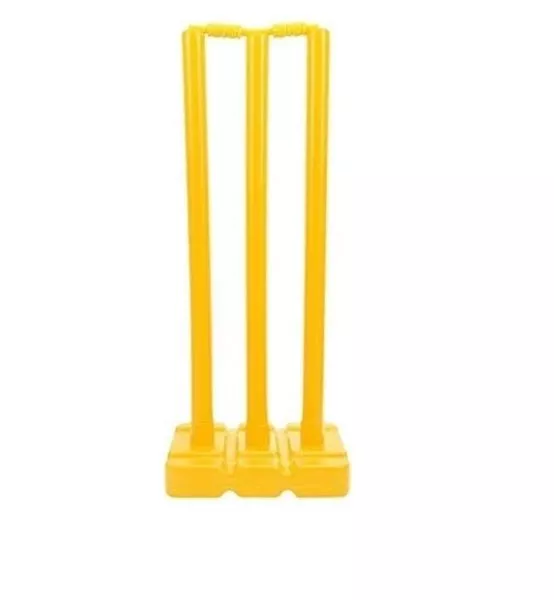 Plastic Stumps With Base ; Bails