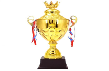 TROPHIES GOLD H 59CM 23-5C