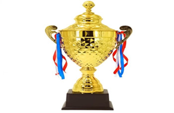 TROPHIES GOLD H 70CM 19-8B